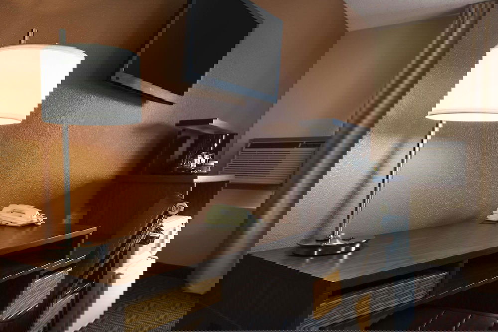 Super 8 By Wyndham Mt. Vernon IL - thumb 4