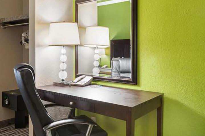 Quality Suites - thumb 2