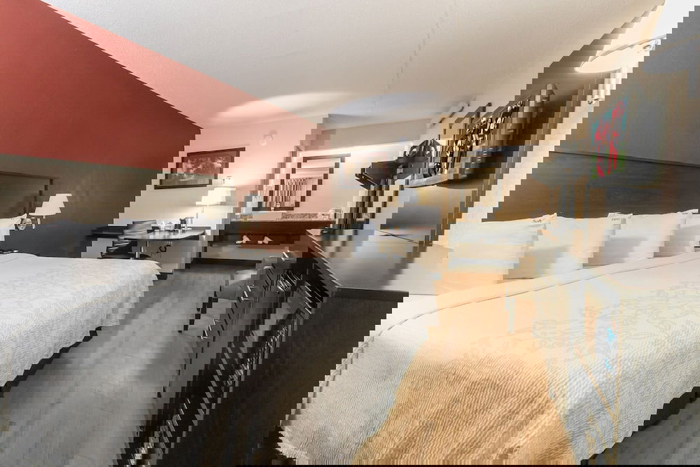 Red Roof Inn PLUS+ Columbus - DublinÂ  - thumb 6