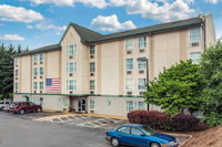 Rodeway Inn  Suites near Outlet Mall - Asheville