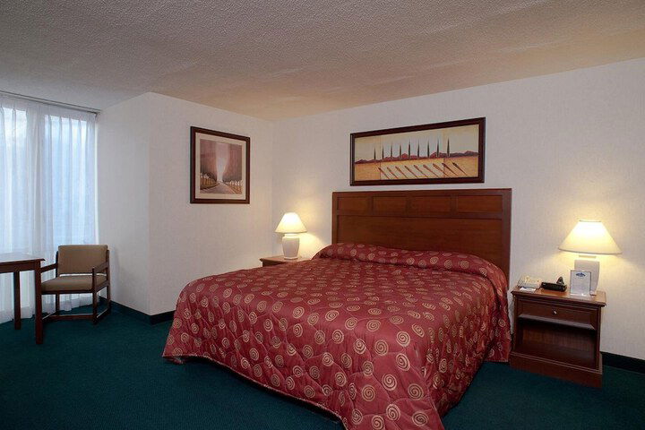 The Midtown Hotel - thumb 6