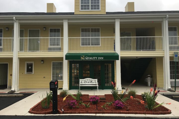 Quality Inn Laurinburg - thumb 2