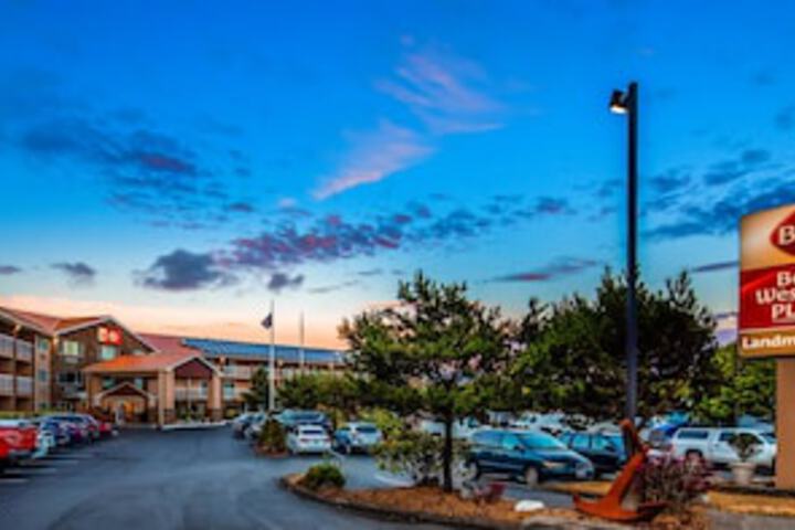 Best Western Plus Landmark Inn - thumb 0