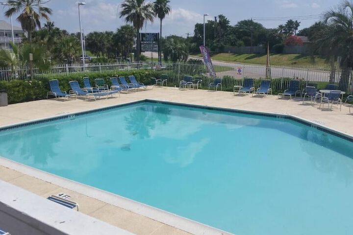 Inn At The Waterpark - thumb 4