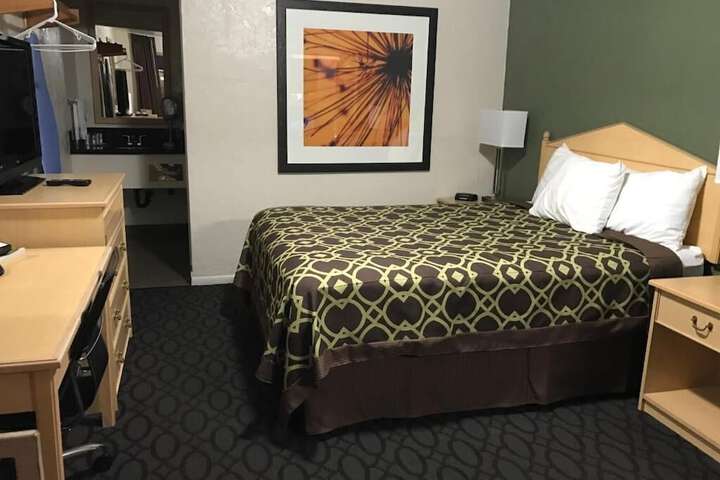 Downtown Inn - thumb 7