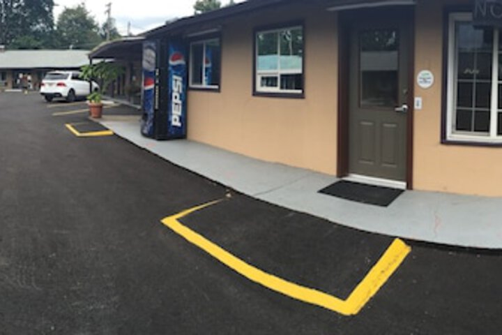 Downtown Inn - thumb 1