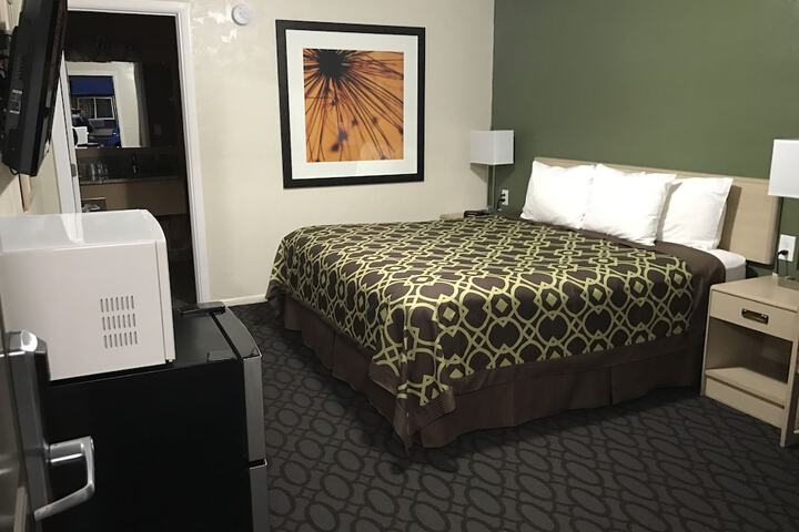 Downtown Inn - thumb 3