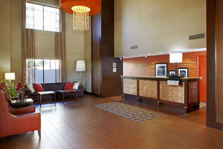 Hampton Inn Phoenix-Biltmore - thumb 2