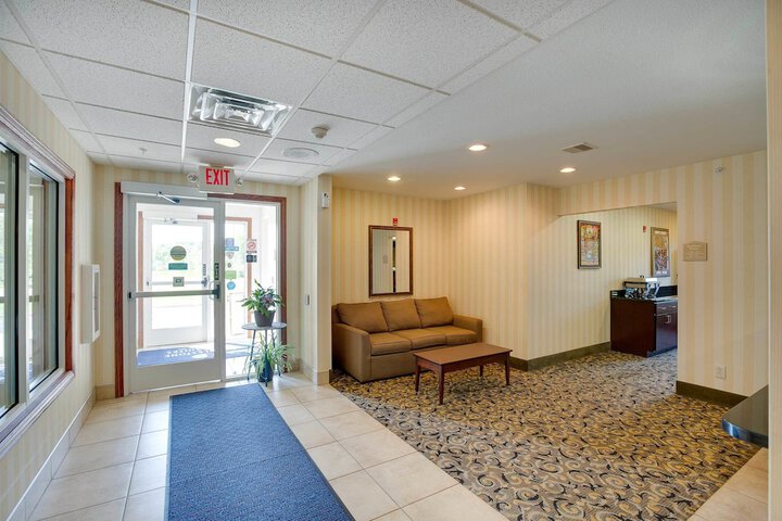 Cobblestone Inn & Suites - Clintonville - thumb 1
