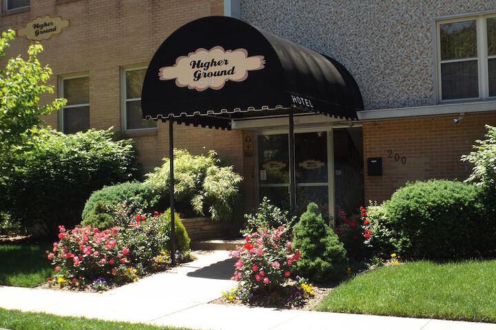 Higher Ground Hotel - thumb 2