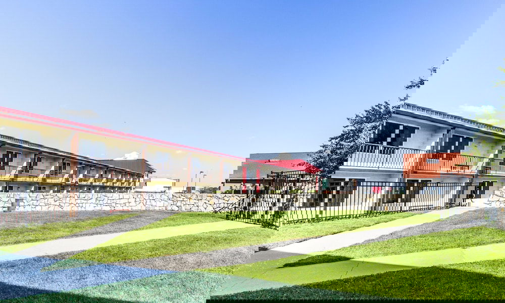 Countryside Suites Kansas City Independence I-70E Sports Complex Hotel - thumb 5