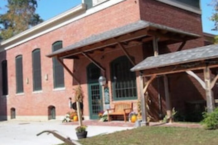 The Common Man Inn & Restaurant - thumb 6