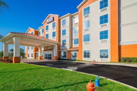 Comfort Inn  Suites Maingate South