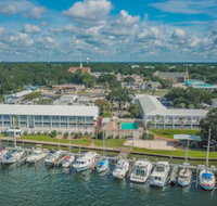 The Suites at Marina Bay - Accommodation Los Angeles