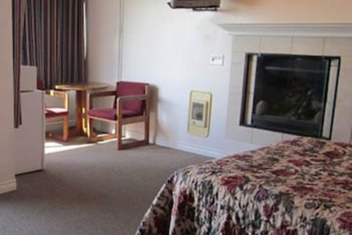 Cozy Cove Beachfront Resort Inn - thumb 7