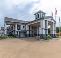 Quality Inn  Suites Canton - Accommodation Los Angeles