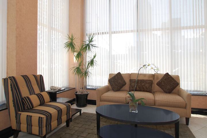 Red Lion Inn & Suites Long Island City - thumb 4