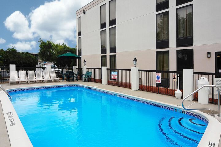 Comfort Inn Laurinburg - thumb 4