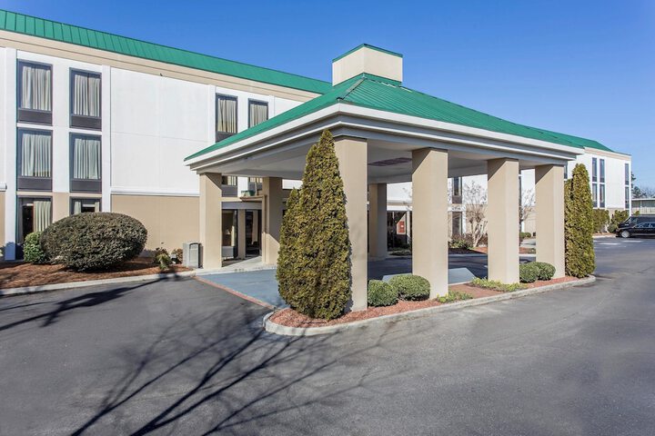Comfort Inn Laurinburg - thumb 1