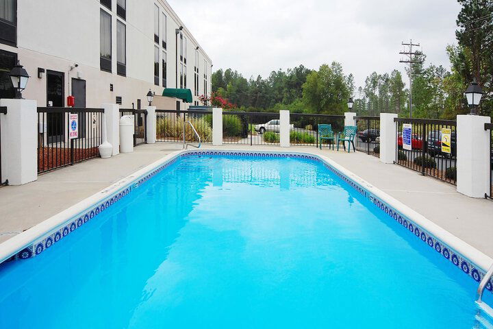 Comfort Inn Laurinburg - thumb 5