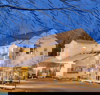 Castle in the Country - Accommodation Los Angeles