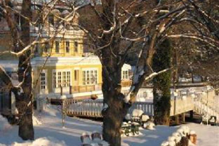 Antons On The Lake Country Inn & Marina - thumb 0