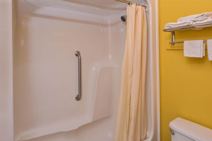 Americas Best Value Inn West Columbia - thumb 6