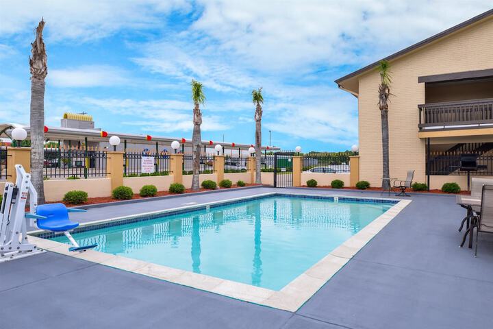 Americas Best Value Inn West Columbia - thumb 2