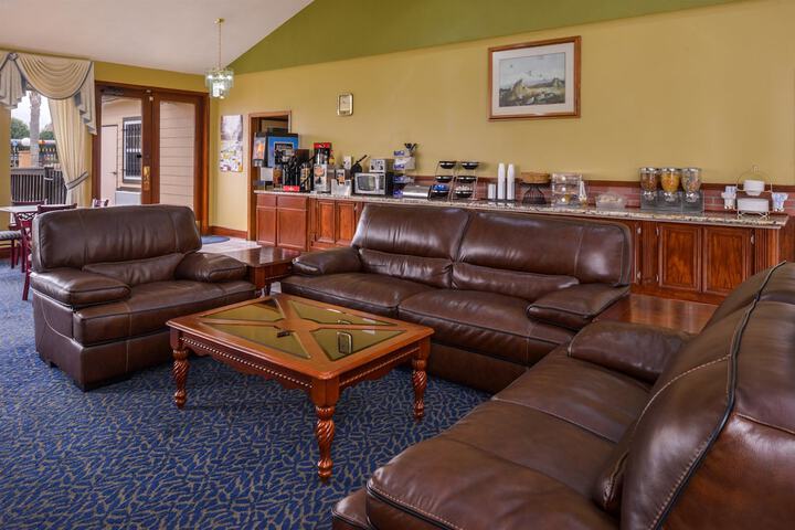 Americas Best Value Inn West Columbia - thumb 4