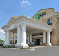 Holiday Inn Express  Suites Greenfield an IHG Hotel - Accommodation Los Angeles