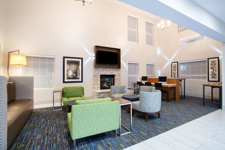 Holiday Inn Express & Suites Lincoln City, An IHG Hotel - thumb 6