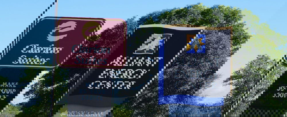 Clarion Suites At The Alliant Energy Center - thumb 0