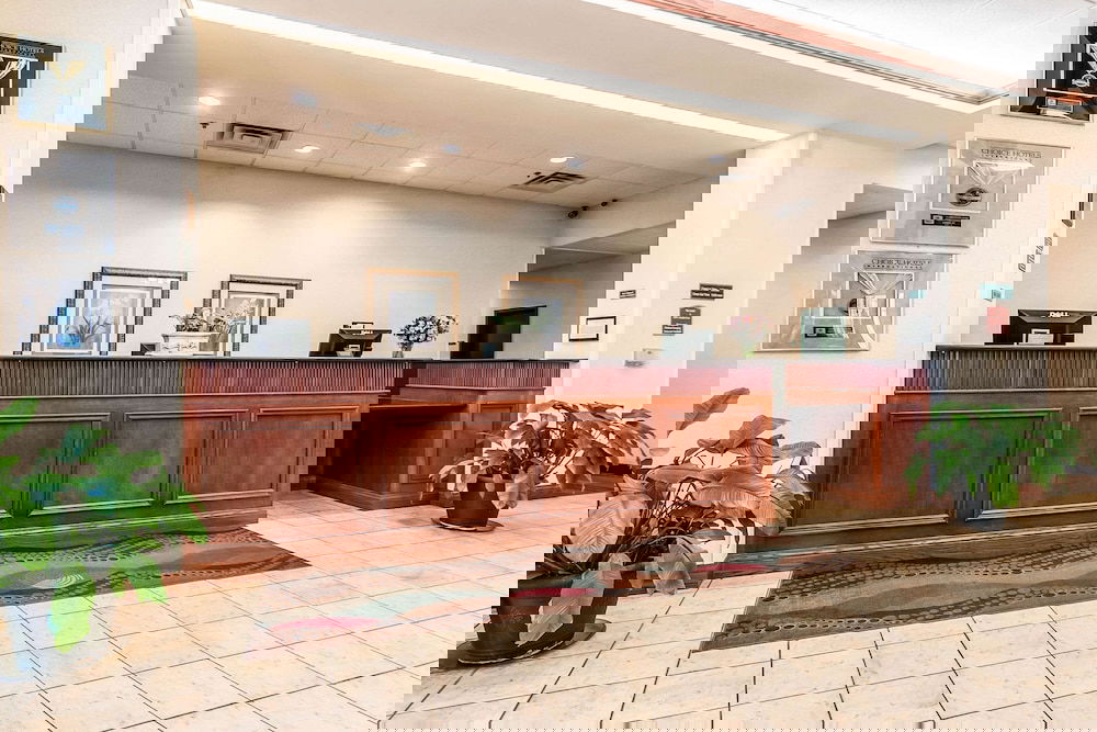 Clarion Suites At The Alliant Energy Center - thumb 2