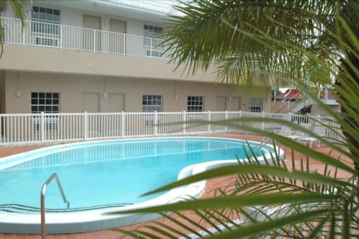 Travelodge By Wyndham Venice - thumb 1