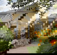 White Rose Inns - Accommodation Los Angeles