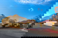 La Quinta Inn  Suites by Wyndham Round Rock North