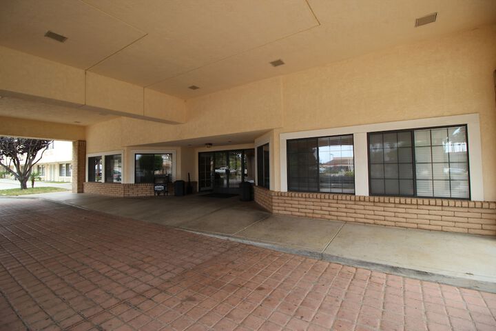 Inn Of Lompoc - thumb 1