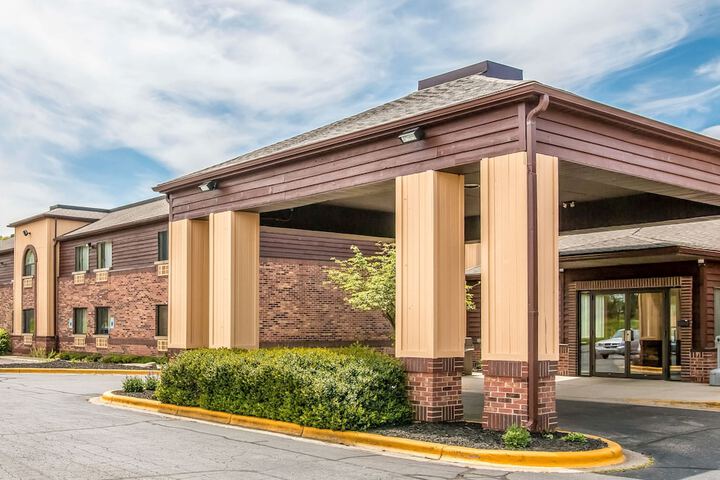 Quality Inn & Suites - thumb 1