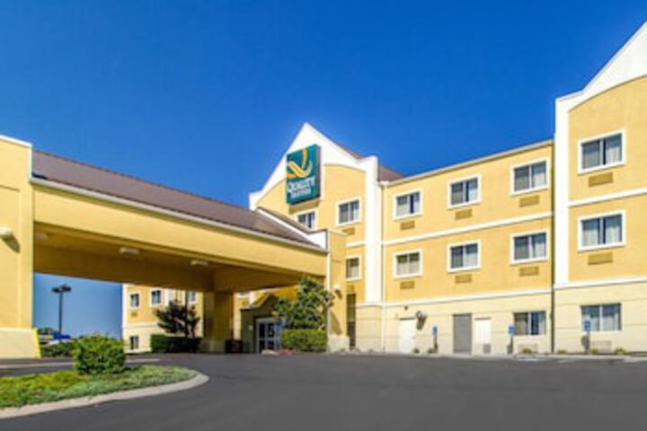 Quality Suites - thumb 0