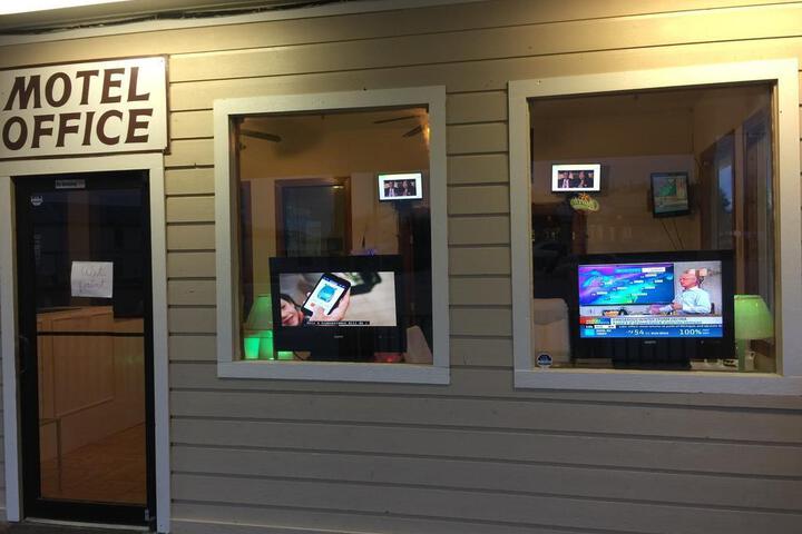 Knights Inn George West - thumb 0