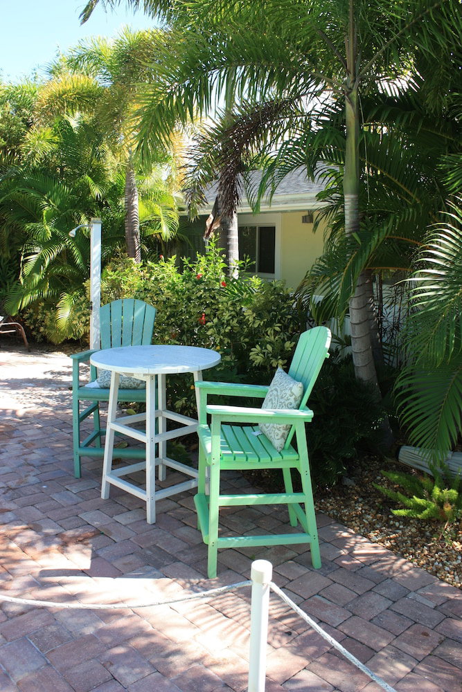 Palm Tree Villas - thumb 2