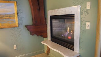 Belfry Inn & Bistro - thumb 0