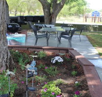 Trees Motel - Accommodation Los Angeles