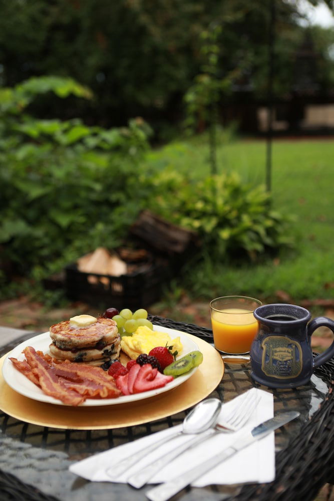 Woodstock Inn B&B - thumb 1