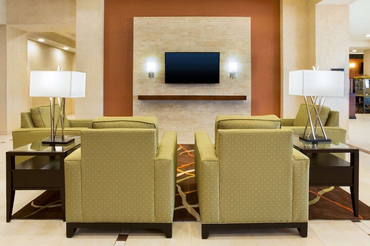 Drury Inn & Suites Mt. Vernon - thumb 3