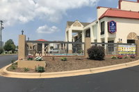 Carolina Inn  Suites of Lake Norman