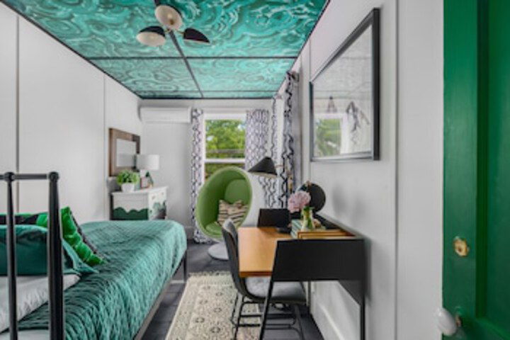 Twin Gables Of Woodstock - thumb 0