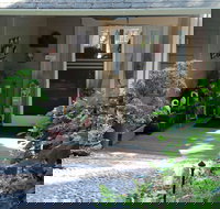 Inn to the Woods B&B - Accommodation Los Angeles