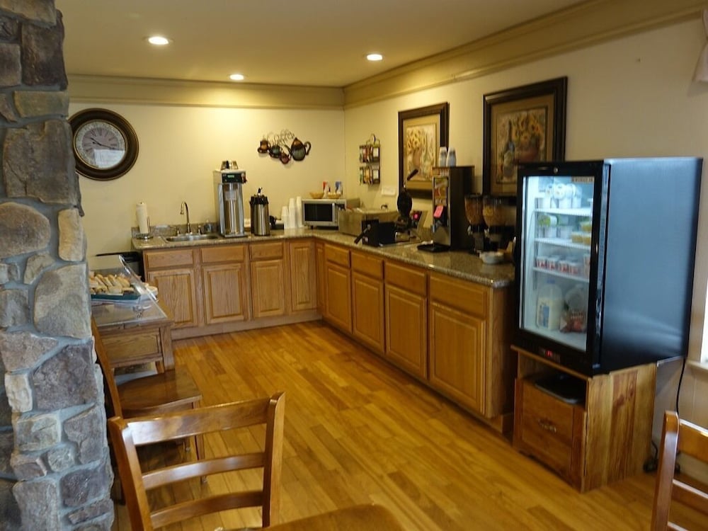 Mill Village Motel - thumb 3