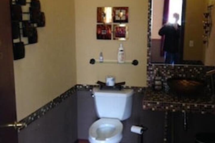 King's Inn - thumb 5